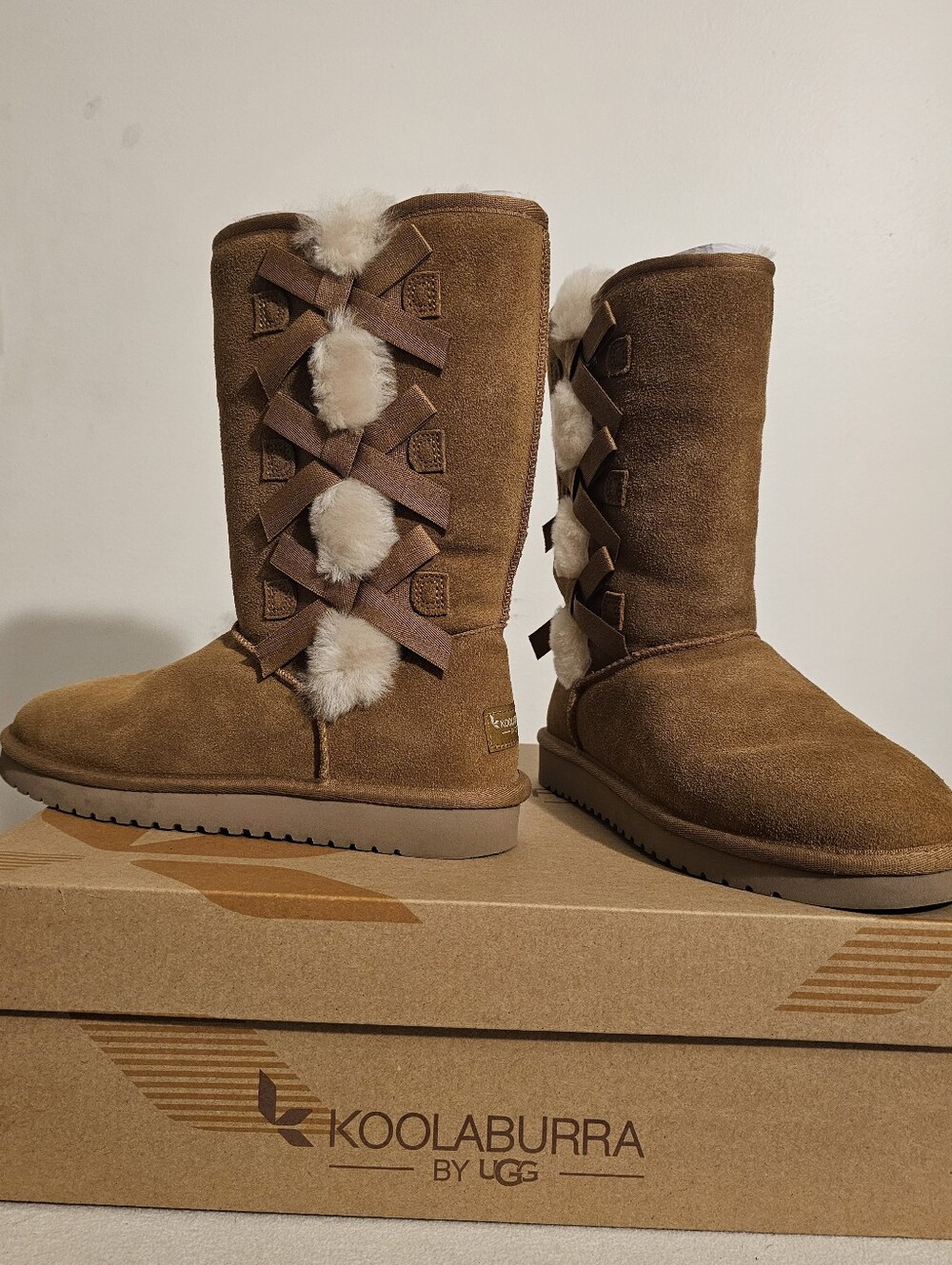 NWT AND BOX Koolaburra By UGG Wome's Victoria Tall Chestnut Winter Boots SIZE 9